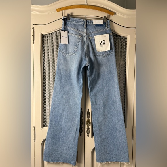 RE/DONE 70s Ultra High Rise Wide Leg Jeans in 60s Fade - Picture 6 of 9